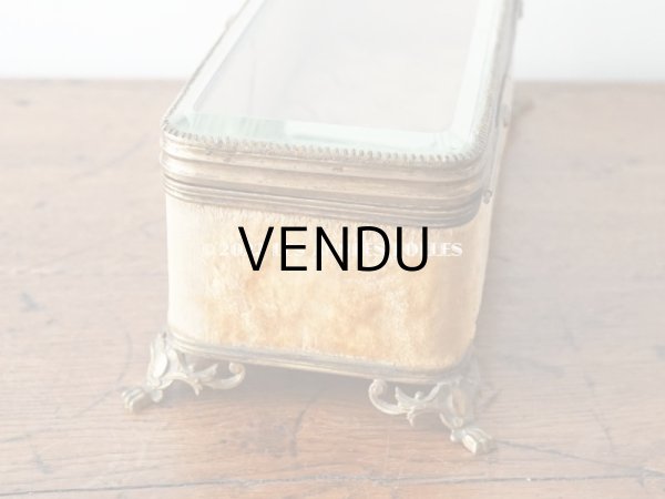 画像6: 19世紀 アンティーク 大きなジュエリーボックス ゴールドのシルク製クッション (6)