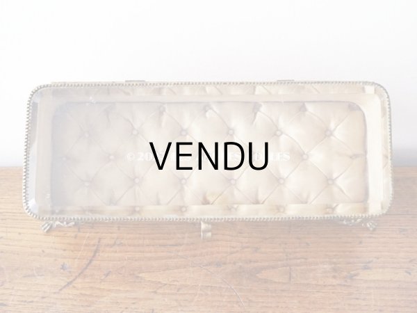 画像9: 19世紀 アンティーク 大きなジュエリーボックス ゴールドのシルク製クッション (9)