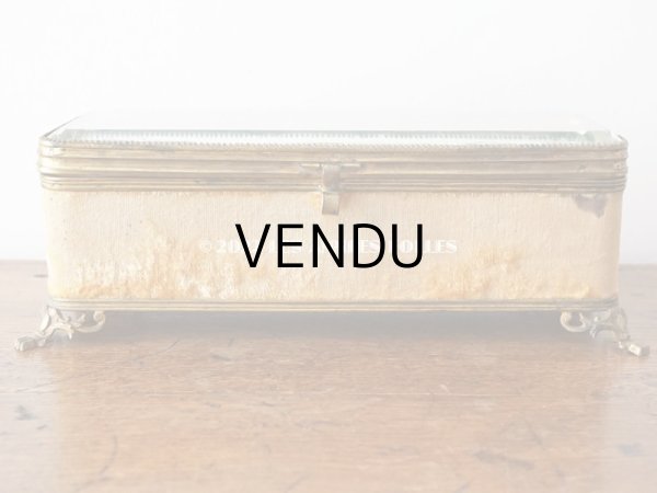 画像4: 19世紀 アンティーク 大きなジュエリーボックス ゴールドのシルク製クッション (4)