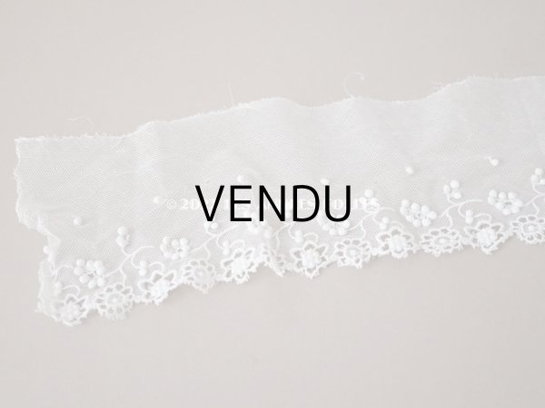 画像6: 1900年代 アンティーク スカラップレース 花のモチーフ ポンポン付 50cm  (6)