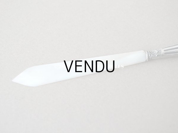 画像6: 1900年代 アンティーク シルバー&シェル製 薔薇のリース柄 小さなペーパーナイフ (6)