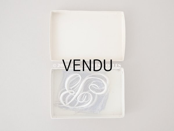 画像6:  アンティーク  箱付き イニシャル モノグラム N5【B】 4ピース入り IDEAL BRODERIE (6)