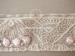 画像5: 1930年代  アンティーク 淡いピンクの薔薇刺繍入り グレー・ベージュのレース　1.48m (5)