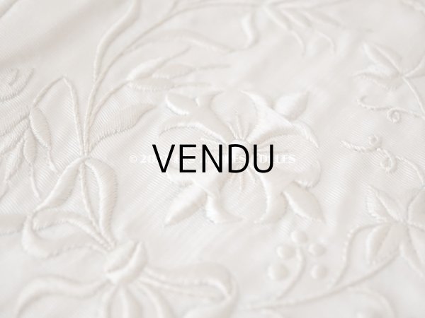 画像8: 1900年代 アンティーク 聖書カバー　ホワイトワークのイニシャル入り  (8)