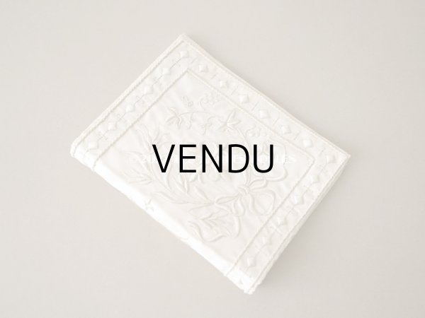 画像4: 1900年代 アンティーク 聖書カバー　ホワイトワークのイニシャル入り  (4)