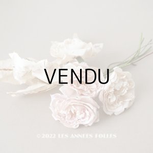 画像:  アンティーク 薔薇の布花 4輪のブーケ クォーターロゼット咲き パウダーピンク