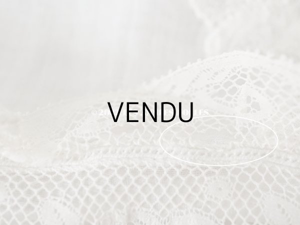 画像16: 1900年代 アンティーク ペチコート 王冠紋章の刺繍入り ピンクのリボン＆手編みのヴァランシエンヌレース  (16)