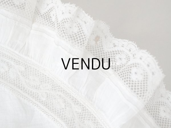 画像6: 19世紀末 アンティーク  王冠紋章＆イニシャル刺繍入り　小さなピローケース 手編みのヴァランシエンヌレース (6)