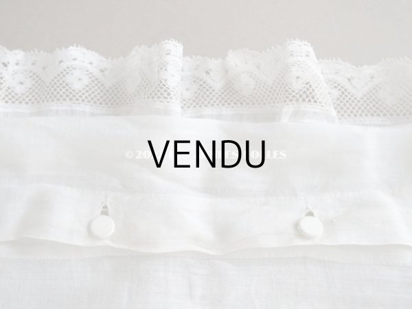 画像10: 19世紀末 アンティーク  王冠紋章＆イニシャル刺繍入り　小さなピローケース 手編みのヴァランシエンヌレース (10)