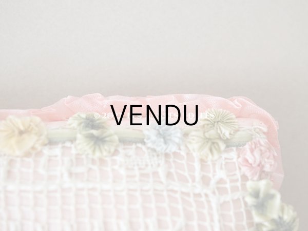 画像4: 1900年代 アンティーク シルク製 小さなハンキーケース  ロココモチーフ&フリル ハンカチ用ポシェット  (4)