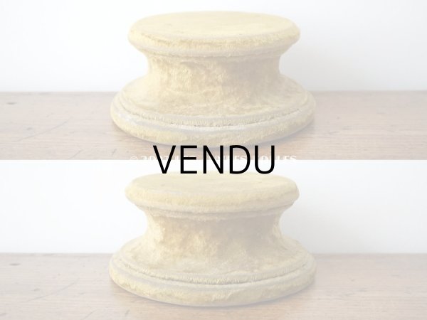 画像4: 1900年代 アンティーク ベルベットの台座 マスタード ラウンド型 (4)