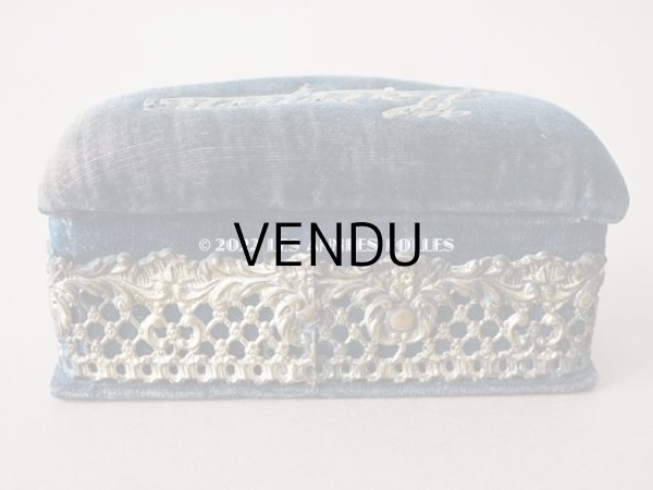 画像5: 1900年代 アンティーク ピンクッション付 エパングルケース ロカイユ装飾 　HAIRPIN (5)