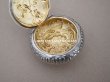 画像8: アンティーク シルバー製 シクラメンのパウダーケース (8)