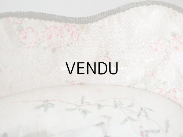 画像10: 1907年 アンティーク ピンクのリボンが結ばれた　バテムのシルク製パニエ　薔薇模様 (10)