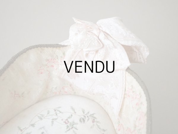 画像12: 1907年 アンティーク ピンクのリボンが結ばれた　バテムのシルク製パニエ　薔薇模様 (12)