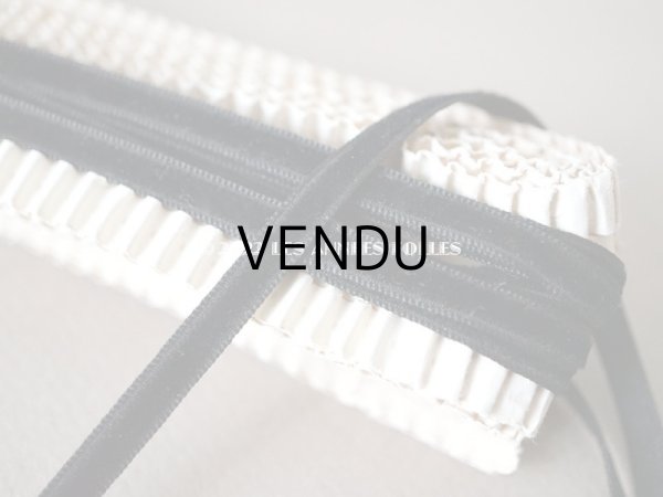 画像5: 19世紀末 アンティーク シルク製 極細 ベルベットリボン 黒 ダブルフェイス 5mm幅 4.8m (5)