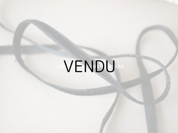 画像3: 19世紀末 アンティーク シルク製 極細 ベルベットリボン 黒 ダブルフェイス 5mm幅 4.8m (3)