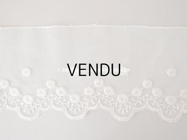 画像3: アンティーク 幅広 薔薇の刺繍入りレース　エクリュ　幅16cm (3)