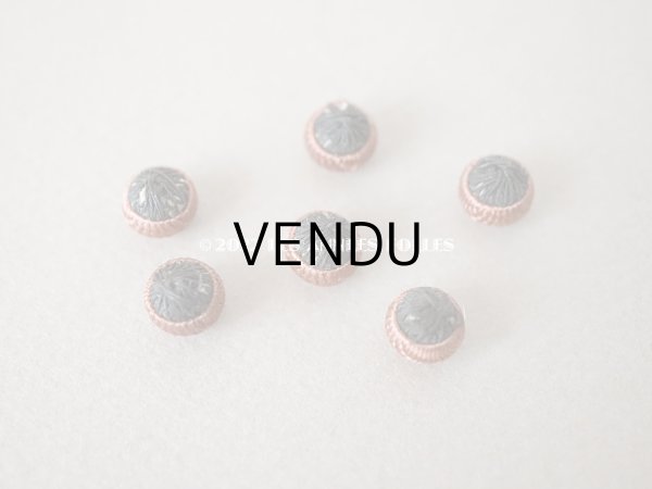 画像2: 19世紀末 アンティーク シルク製 くるみボタン 8mm  6ピースのセット ピンクブラウン (2)
