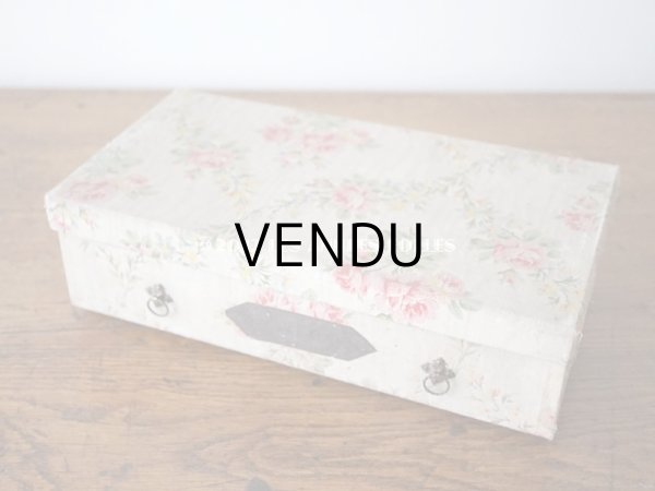 画像12: 【セール対象外】1900年代 アンティーク  カルトナージュチェスト ピンクの薔薇のガーランド (12)