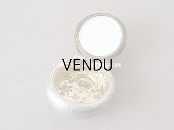 画像4: アンティーク シルバー製 菫のパウダーケース ミラー付き シャトレーヌ用 (4)