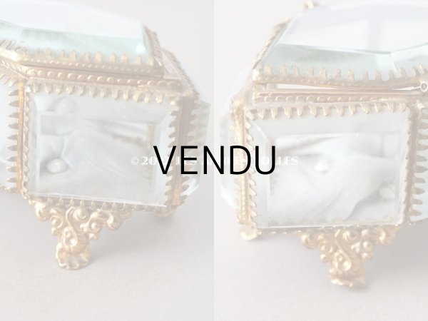 画像6: 19世紀末 アンティーク ジュエリーボックス 6角形　グレイッシュブルーのシルク製クッション (6)