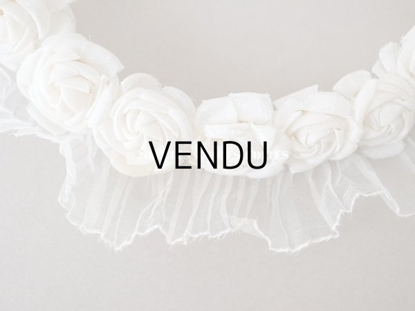 画像3: アンティーク 小さな薔薇の布花のティアラ 花冠　シルクシフォンのプリーツ付 (3)