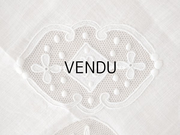 画像5: アンティーク  ハンカチ イニシャル＆花模様＆ドットの刺繍入り　 (5)