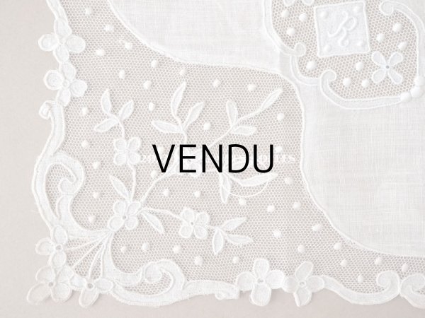 画像8: アンティーク  ハンカチ イニシャル＆花模様＆ドットの刺繍入り　 (8)