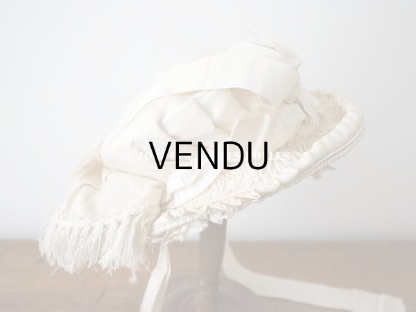 画像3: 19世紀末 アンティーク 小さな女の子用 帽子 オフホワイト 大きなリボン&フリンジ (3)