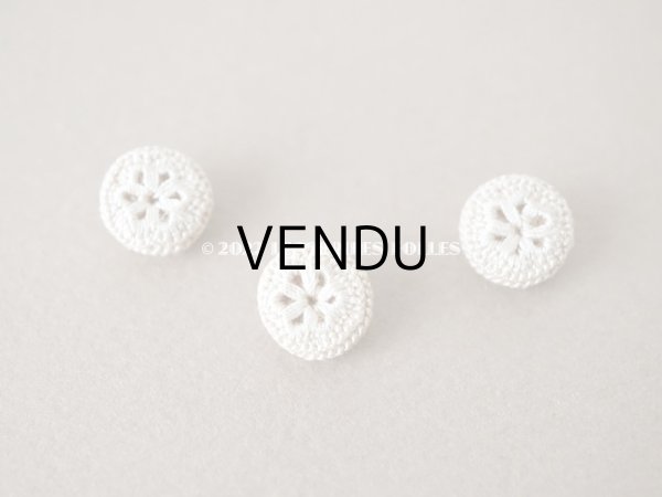 画像3: 19世紀末 アンティーク ウェディングドレスのボタン くるみボタン 10mm 8ピースのセット  (3)