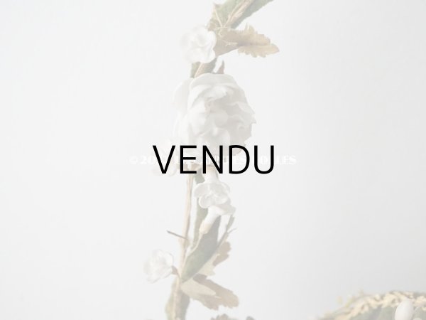 画像10: 【12周年セール対象外】1900年頃 アンティーク  グローブ・ド・マリエのパニエ型クッション  ワックスフラワーのティアラ＆ブートニア付き (10)