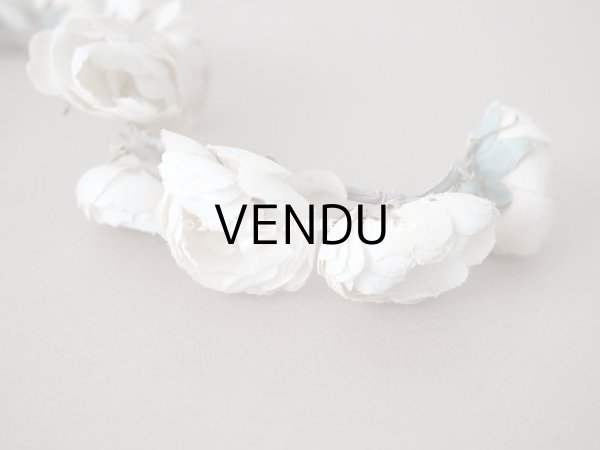 画像11: 【12周年セール対象外】アンティーク 白薔薇の花冠 オフホワイト 布花のティアラ 約79cm (11)