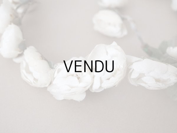 画像9: 【12周年セール対象外】アンティーク 白薔薇の花冠 オフホワイト 布花のティアラ 約79cm (9)
