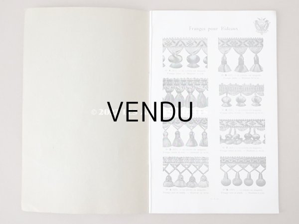 画像4: 【12周年セール対象外】アンティーク パスマントリーのカタログ  - A.LOUVET - (4)