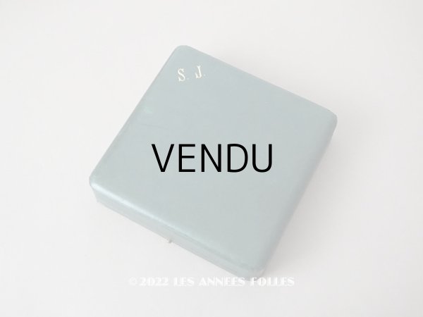 画像1: 【12周年セール対象外】アンティーク 本革製 イニシャル入り S.J. 大きなジュエリーボックス  ダークグリーン (1)