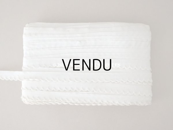 画像3: 【12周年セール対象外】アンティーク　スカラップレース コットン製　 幅1.3cm  25〜30m巻き (3)