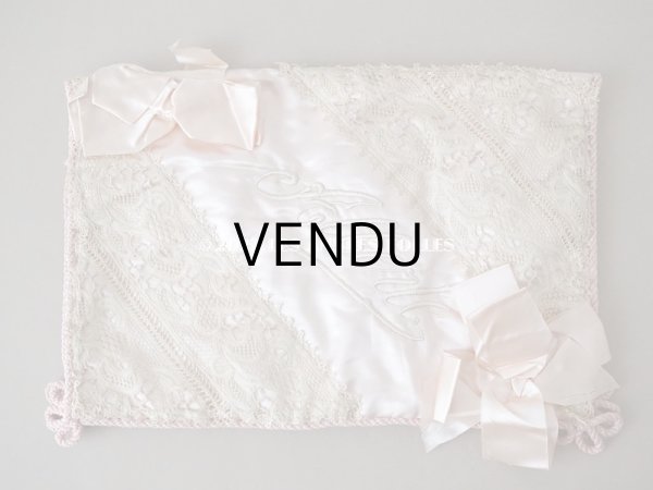 画像4: アンティーク シルク製 ハンキーケース リボン付き　パウダーピンク ハンカチ用ポシェット  (4)