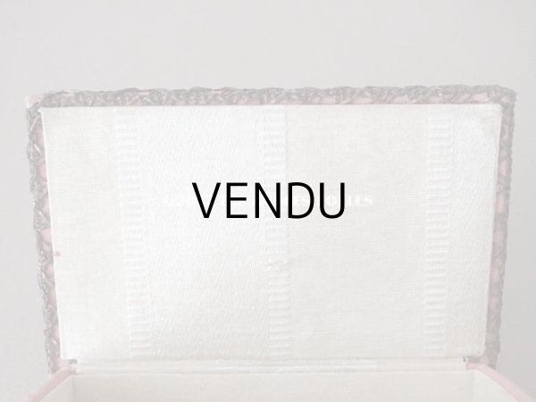 画像11: アンティーク　シルク製 ロココトリム付 オールドローズ色のボックス (11)