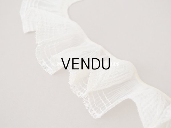 画像5: アンティーク  幅広 プリーツリボン レース付　ライン入り コットンオーガンジー オフホワイト&エクリュ 55cm 約7.7cm幅 (5)