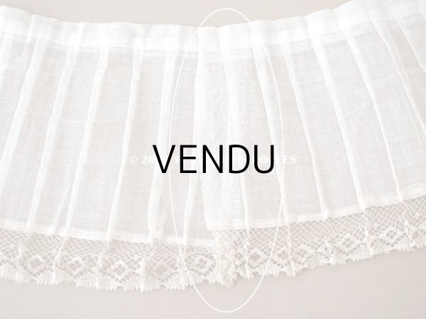 画像4: 1900年代 アンティーク 幅広 ドレスの裾  プリーツ入り レース付 2.85m 幅13.4cm　コットンオーガンジー (4)