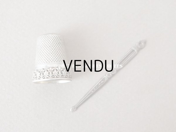 画像10: 1900年代 アンティーク 裁縫道具のセット　ロカイユ装飾 ソーイングセット  (10)