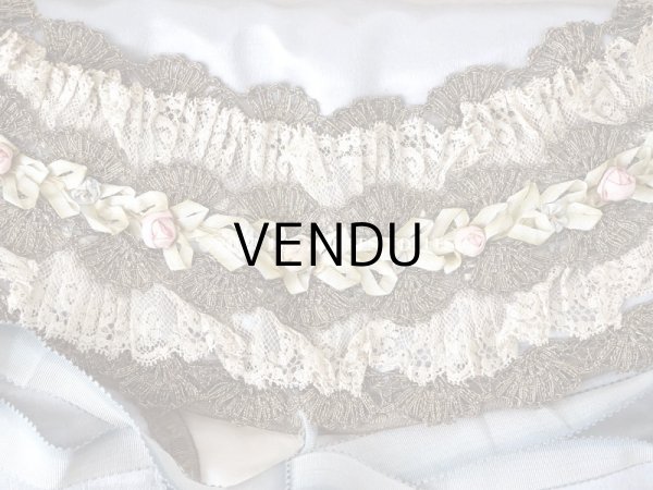 画像5: アンティーク シルク製 ハンキーケース ロココトリム＆レース　グレイッシュブルー ハンカチ用ポシェット - A LA PENSEE PARIS - (5)