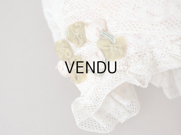 画像5: 1920年代 アンティーク  レースのボネ パウダーピンクの薔薇のロココトリム＆ピンクのシルクリボン付き  (5)