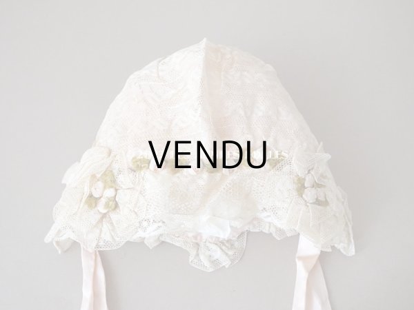 画像9: 1920年代 アンティーク  レースのボネ パウダーピンクの薔薇のロココトリム＆ピンクのシルクリボン付き  (9)