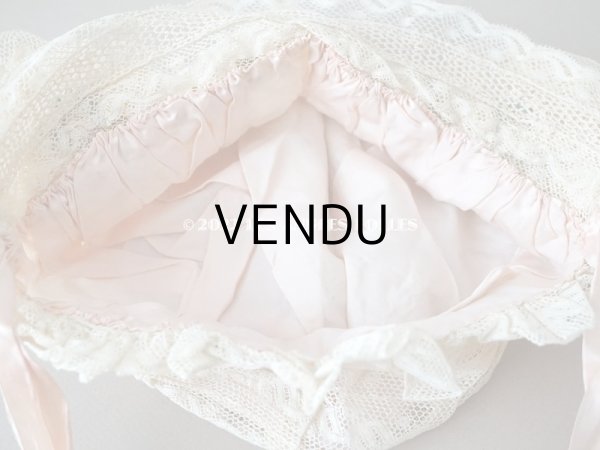 画像11: 1920年代 アンティーク  レースのボネ パウダーピンクの薔薇のロココトリム＆ピンクのシルクリボン付き  (11)