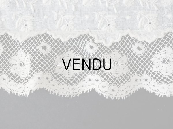 画像5: 19世紀 アンティーク  結婚式のハンカチ 王冠紋章＆モノグラム刺繍入り　手編みのヴァランシエンヌレース (5)