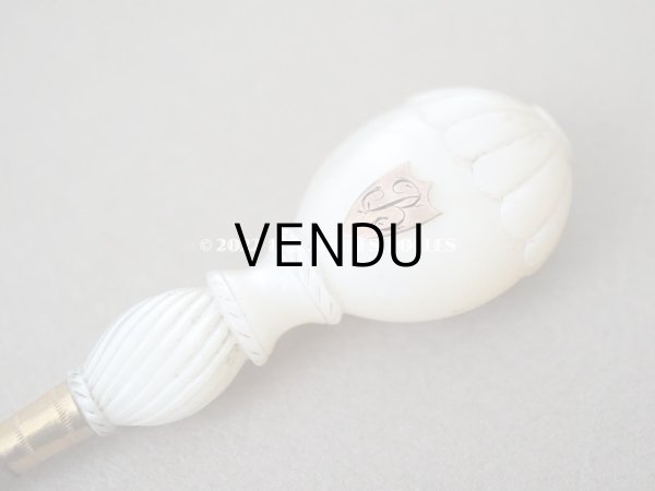 画像3: 19世紀初頭 目打ち パレ・ロワイヤルのマザーオブパール製　 (3)