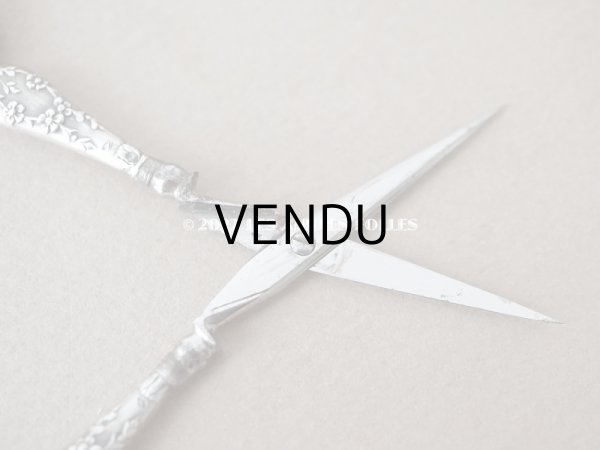 画像5: 1900年代 アンティーク シルバー製 リボン＆薔薇のガーランド ソーイングセット 裁縫道具 (5)