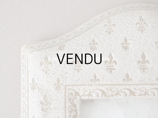 画像6: アンティーク 本革製 フォトフレーム  百合の紋章 (6)